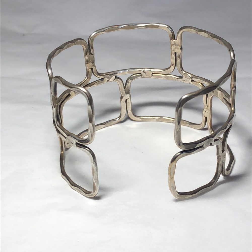 Hammer Brick Pattern Cuff Bracelet - Picture 3 of 4